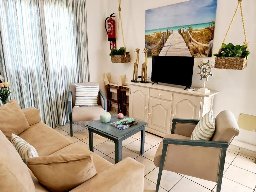 Apartamentos Delfines Cala Blanca  Exterior foto