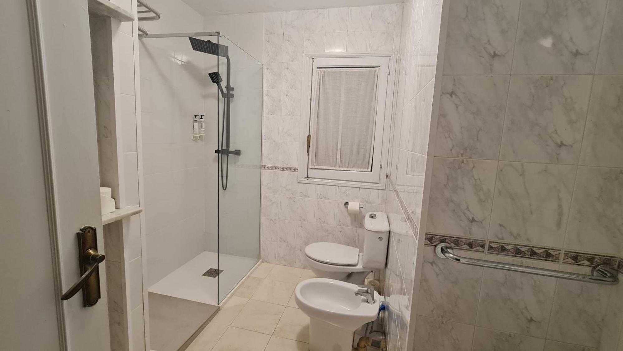 Apartamentos Delfines Cala Blanca  Exterior foto