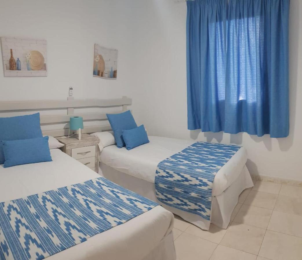Apartamentos Delfines Cala Blanca  Exterior foto